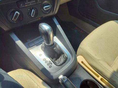 Used 2011 Volkswagen Jetta TDI FWD image 16