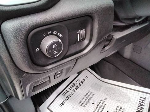 Used 2023 RAM 1500 Big Horn AWD/4WD image 28