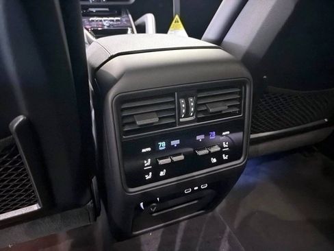 Certified 2026 Porsche Cayenne Coupe AWD/4WD image 45