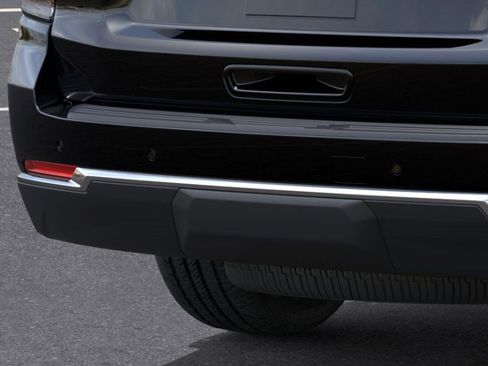 New 2026 Chevrolet Suburban LS image 14