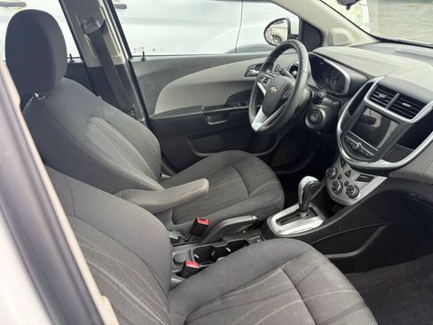 Used 2019 Chevrolet Sonic LT FWD image 2