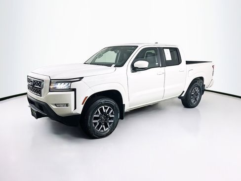 Used 2024 Nissan Frontier SL w/ Technology Package image 3