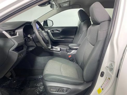 Used 2024 Toyota RAV4 XLE FWD image 10