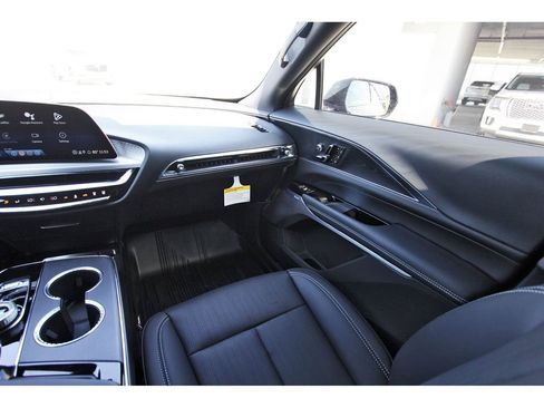 New 2026 Cadillac Lyriq Signature Sport image 10