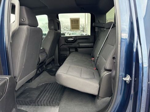 Used 2022 Chevrolet Silverado 2500 Custom w/ Custom Convenience Package image 18