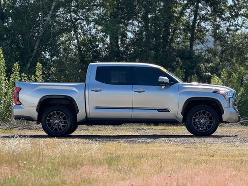 Used 2023 Toyota Tundra Platinum AWD/4WD image 8