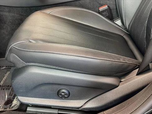 Used 2022 Mercedes-Benz E 350 Sedan image 18