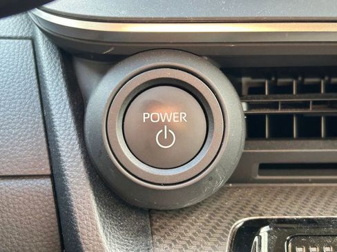 Used 2025 Toyota Prius XLE FWD image 26