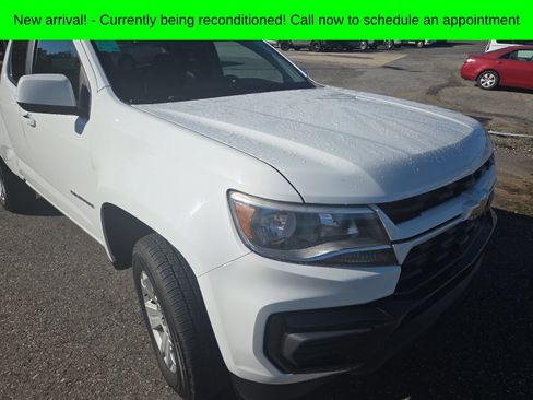 Used 2022 Chevrolet Colorado LT w/ Fleet Safety Package RWD image 2