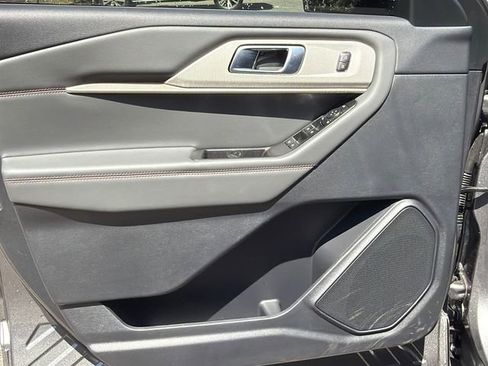New 2026 Ford Explorer Active w/ Active Comfort Package image 10