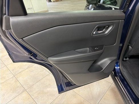 Used 2025 Nissan Rogue SV image 15