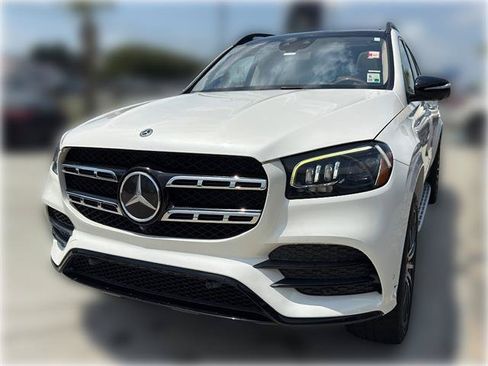 Used 2020 Mercedes-Benz GLS 580 4MATIC image 3