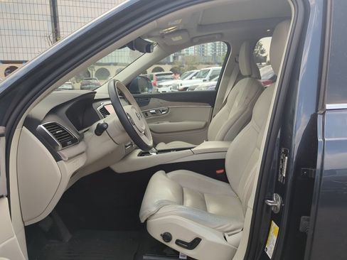 Used 2024 Volvo XC90 T8 Ultimate AWD/4WD image 11