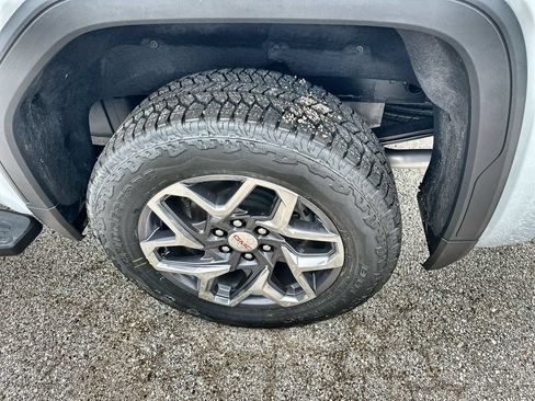 New 2026 GMC Sierra 1500 SLT AWD/4WD image 12