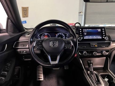 Used 2018 Honda Accord Sport image 20