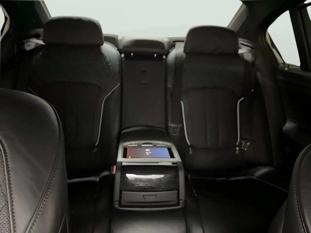 Used 2017 BMW 740i RWD image 71