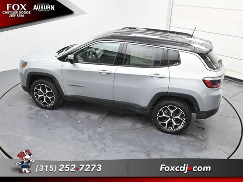 New 2026 Jeep Compass Limited image 27