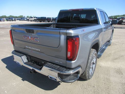 New 2026 GMC Sierra 1500 SLT w/ SLT Premium Plus Package AWD/4WD image 5