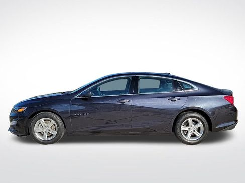 Used 2022 Chevrolet Malibu LS image 2
