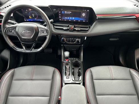 Used 2025 Chevrolet TrailBlazer RS w/ Driver Confidence Package image 13