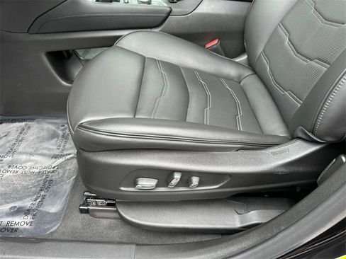 Certified 2025 Cadillac XT6 Premium Luxury w/ Platinum Package image 3