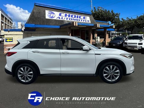 Used 2019 INFINITI QX50 Luxe w/ Cargo Package FWD image 9