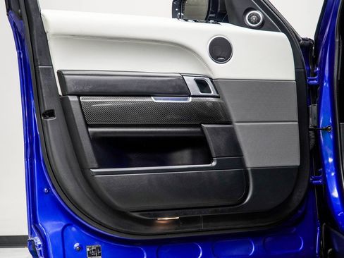 Used 2021 Land Rover Range Rover Sport SVR Carbon Edition image 32