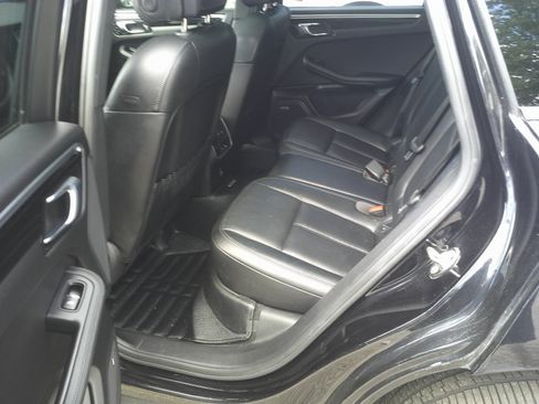 Used 2018 Porsche Macan S AWD/4WD image 10