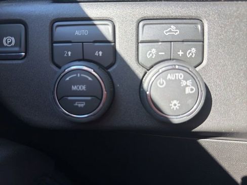 Used 2026 Chevrolet Silverado 1500 LT AWD/4WD image 22