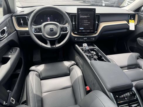 Used 2026 Volvo XC60 B5 Ultra w/ Climate Package AWD/4WD image 2