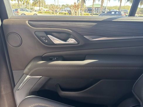 Used 2021 GMC Yukon Denali image 15