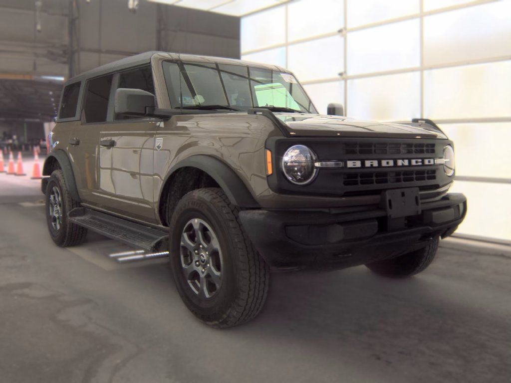 Used 2025 Ford Bronco Big Bend AWD/4WD image 2