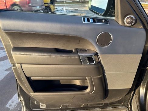 Used 2021 Land Rover Range Rover Sport HST image 19