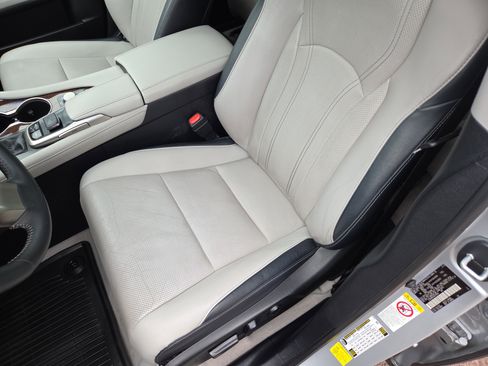 Used 2016 Lexus RX 350 AWD w/ Premium Package image 13