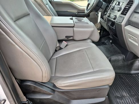 Used 2019 Ford F250 XL w/ Snow Plow Prep Package AWD/4WD image 20