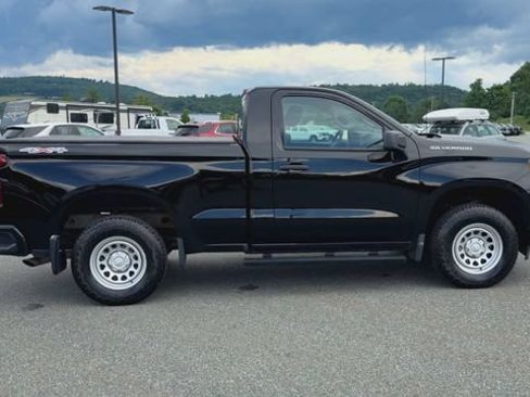 Used 2023 Chevrolet Silverado 1500 W/T w/ Trailering Package AWD/4WD image 9