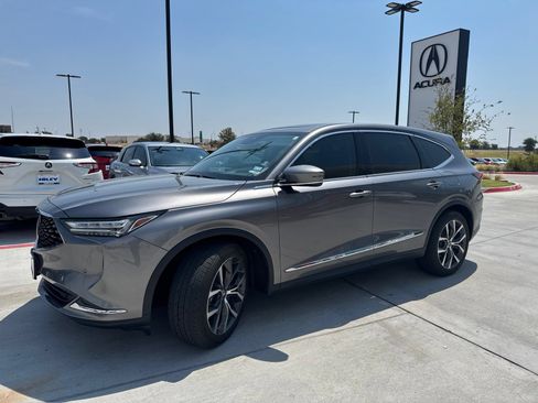 Used 2024 Acura MDX w/ Technology Package FWD image 4