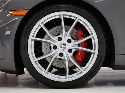 Used 2019 Porsche 911 Carrera 4S AWD/4WD image 12