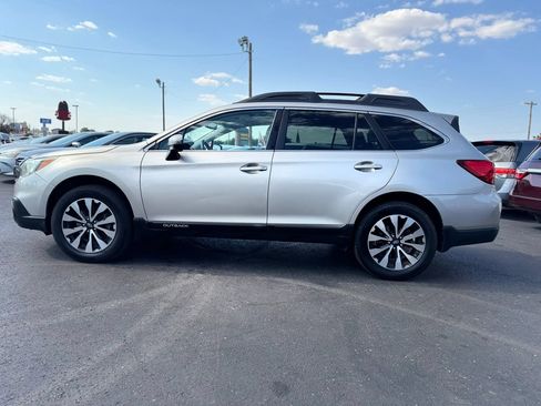 Used 2017 Subaru Outback 2.5i Limited AWD/4WD image 6