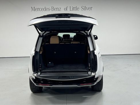 Used 2024 Land Rover Range Rover Long Wheelbase SE image 5