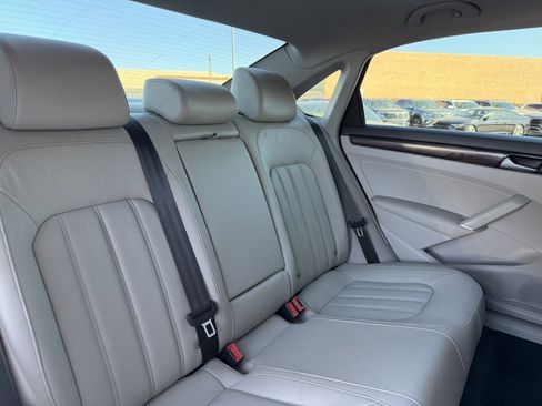 Used 2020 Volkswagen Passat 2.0T SEL image 37