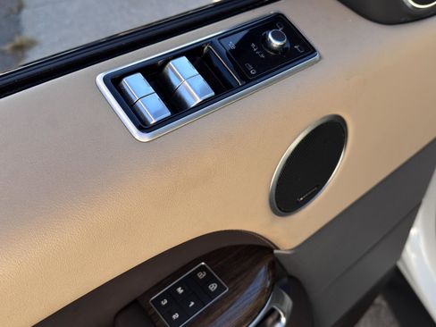 Used 2022 Land Rover Range Rover Sport HSE Silver Edition image 14