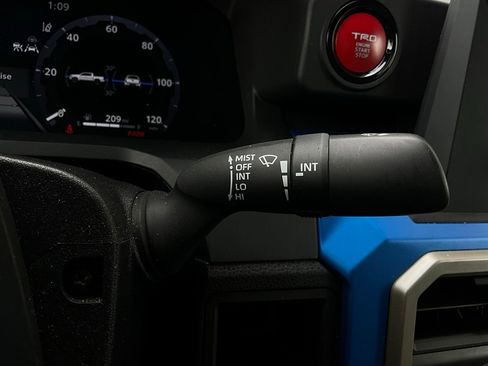 Used 2025 Toyota Tacoma TRD Off-Road image 36