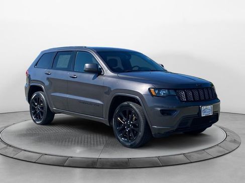 Used 2018 Jeep Grand Cherokee Altitude image 7
