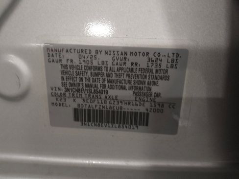 Used 2025 Nissan Versa SV FWD image 33