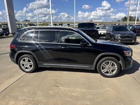 Used 2020 Mercedes-Benz GLB 250 image 13