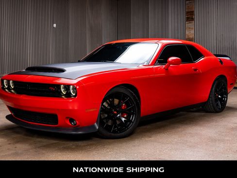 Used 2016 Dodge Challenger R/T Scat Pack image 4