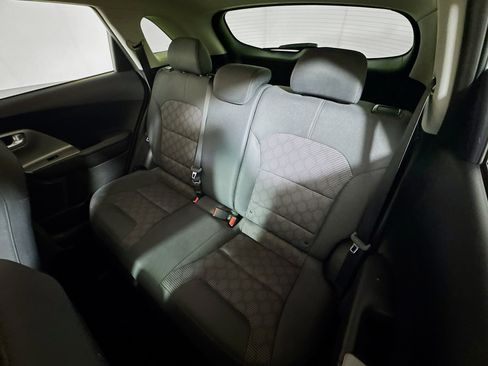 Used 2022 Kia Niro LX image 21