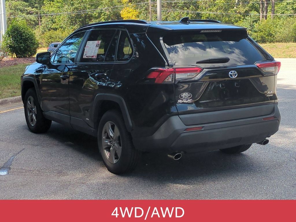 Used 2024 Toyota RAV4 XLE w/ Convenience Package AWD/4WD image 6
