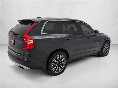 Used 2020 Volvo XC90 T6 Momentum w/ Protection Package Premier AWD/4WD image 5